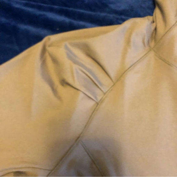 Yogalicious lux women’s zipup. - Picture 2 of 16